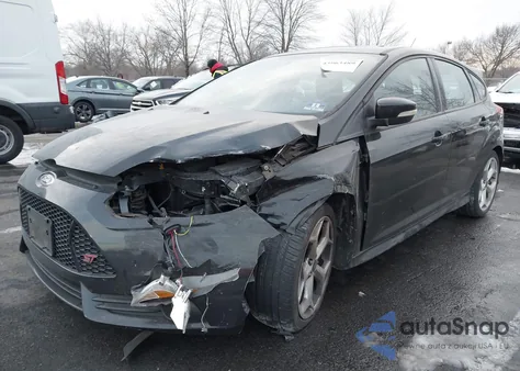 2013 Ford Focus St z USA, uszkodzony, nr VIN 1FADP3L95DL141844